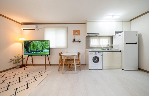 Andeok House | Jeju Joyhouse