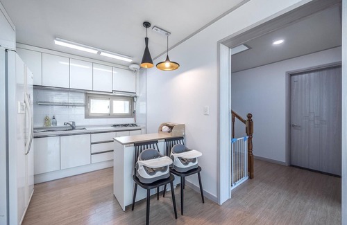Downtown House | Jeju Sky Kids Pension