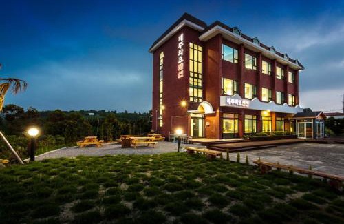 Jocheon House | Jeju Wayo Pension