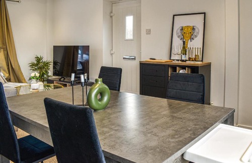 Ashford House | Jemmett House