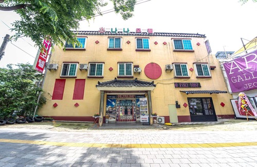 Jeonju Hotel | Jeonju Seoseohak-dong Nana