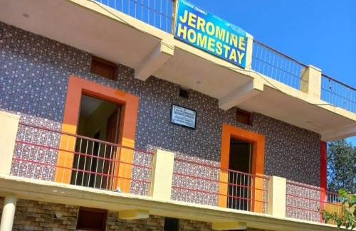 Sirala House | Jeromine Homestay By StayApart