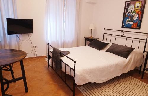 Grad Apartment | Jerry & Oli's Apartments