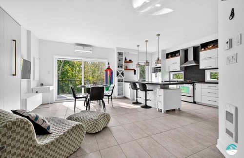 Gatineau Apartment | JGR Calm Glow 1 bedroom apartment