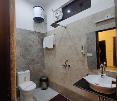 Ramnagar Hotel | Jim's Inn