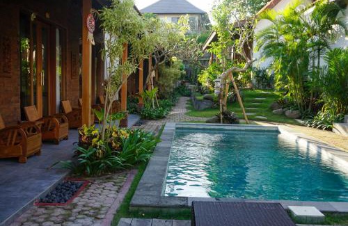 Batu Bolong House | Jinar Guest House