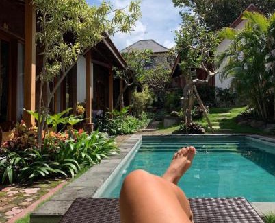 Batu Bolong House | Jinar Guest House
