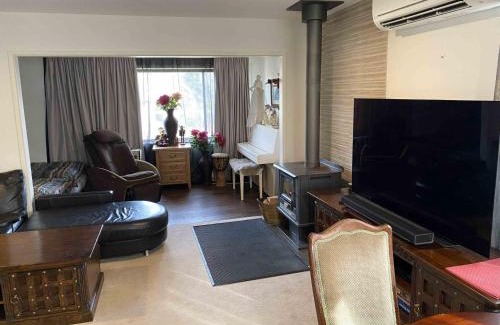 Jindabyne House | Jindaburra Cottage