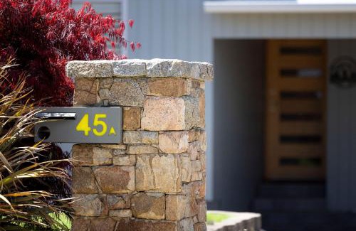 Jindabyne House | Jindy Snowy Mountains Retreat