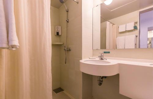 Wuchang Hotel | Jinjiang Inn Select Wuhan Chu Hehan Street Shuiguohu