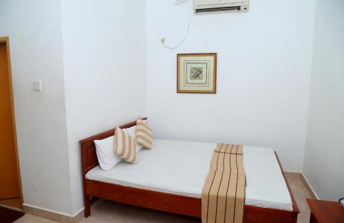 Trincomalee Hotel | JKAB Park Hotel