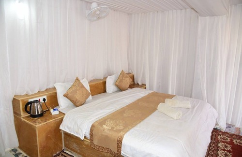 Amar Sagar Pol Resort | Jodhani Desert Camp & Resort Jaisalmer