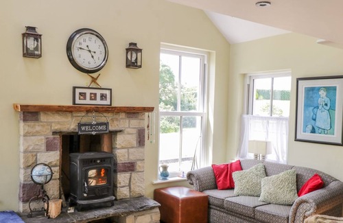 Ardara Cottage | JOE'S COTTAGE, family friendly in Ardara, County Donegal