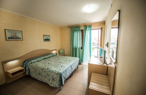 Peschiera del Garda Hotel | Johnson