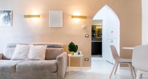 Porta Genova Apartment | JOIVY Vibrant Flat for 4 near parks, in Navigli