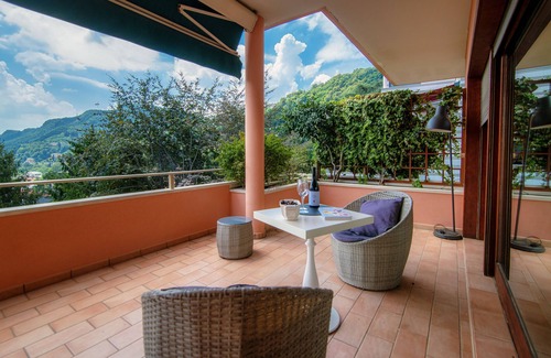Como Apartment | JOIVY Vila Sofia