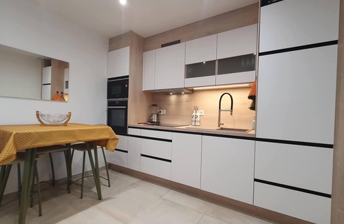Bastelicaccia Apartment | Joli Appartement Neuf Avec Terrasse 10mn Plage et Aéroport