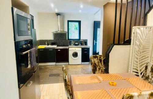 Centre Apartment | Joli duplex climatisé à 30min Paris