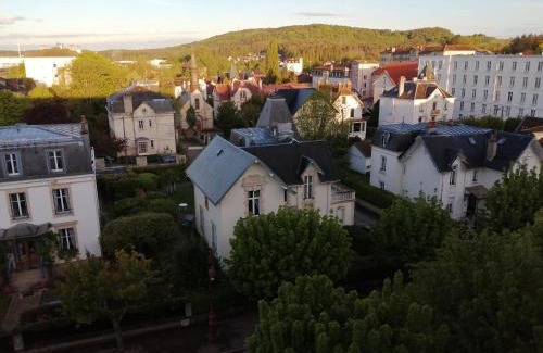 Vittel Apartment | Joli studio dans un ancien hôtel du XIX siècle - Proche toutes commodités - Thermes et Parc
