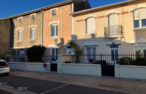 Belleville-sur-Meuse House | Jolie, cozy, confortable maison de ville au calme à 5min du centre de Verdun, parking devant la maison
