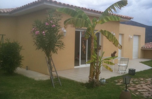 Afa Villa | Jolie Villa for 6 guests near to the sea and the mountain.