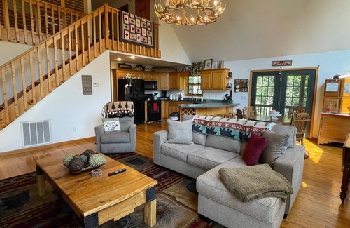 Murphy Ski Chalet | Jolly Rancher Mountain Cabin