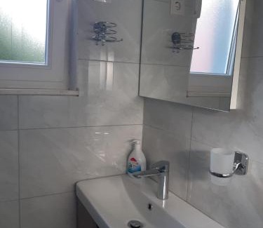 Dugi Rat Apartment | Jona - Dugi Rat - Mali Rat