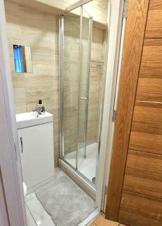 Lambeth House | Josh Double Room
