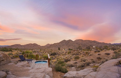 Joshua Tree Highlands House | Joshua Tree, National Park Entrance, Views, Cowboy Tub, Cold Plunge, Fire Pit