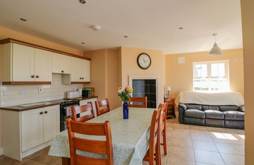 Templetown Cottage | JOSIE'S HOUSE, family friendly in Fethard-On-Sea, County Wexford
