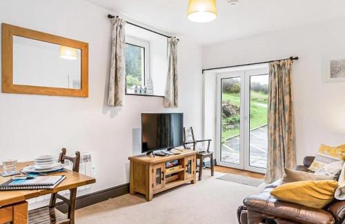 Coverack House | Journeys End