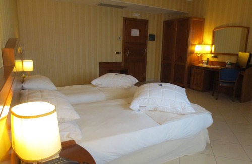 Naples Hotel | Joyfull