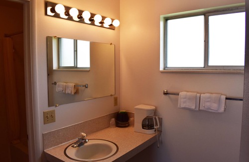 Soda Springs Hotel | JR Inn