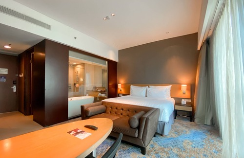 Kuningan Hotel | JS Luwansa Hotel and Convention Center