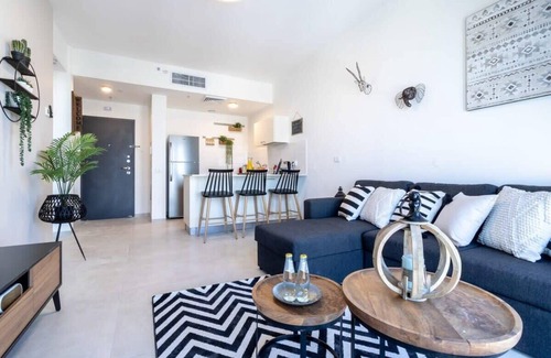 Nachlaot Apartment | JTower 1BDM - ApartHotels In City Center