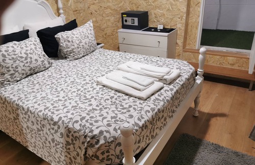 Bonfim House | Jualis Guest House