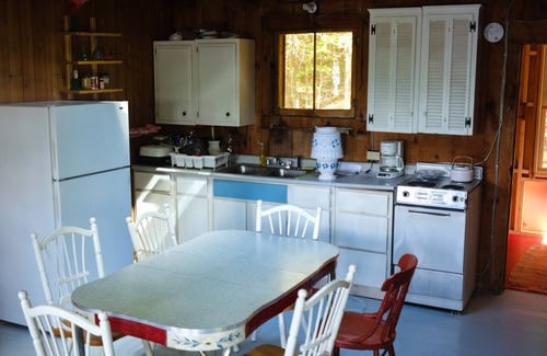 Jefferson Cabin | Judy's Cabin- Rustic on Lake Damariscotta with a private beach