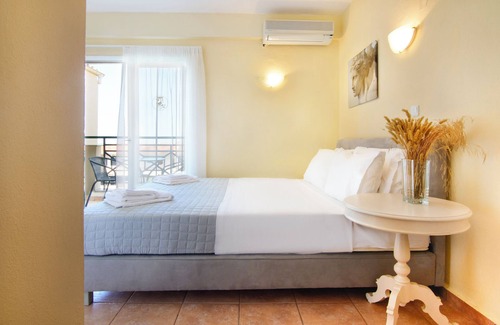 Kassandra Hotel | Julia Hotel