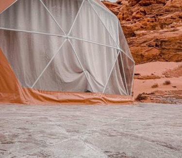 Wadi Rum Bed & Breakfast | Julia Rum Luxury Camp