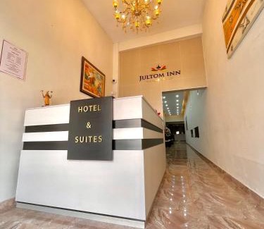 Trujillo Hotel | Jultom Inn Hotel & Suites