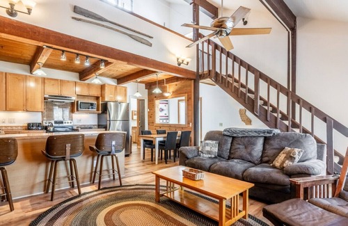 June Lake Condo | June Lake Sierra Suns 10 Views! Great Location!