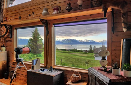 Kachemak Bed & Breakfast | Juneberry Lodge