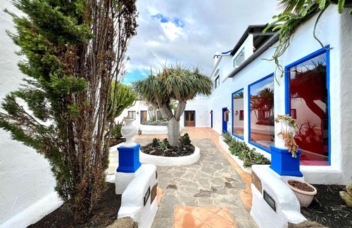 Yaiza Apartment | Junior Suite /BB, Wifi, piscina y terraza con vista en Yaiza