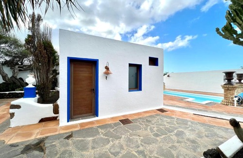 Yaiza Apartment | Junior Suite /BB, Wifi, piscina y terraza con vista en Yaiza