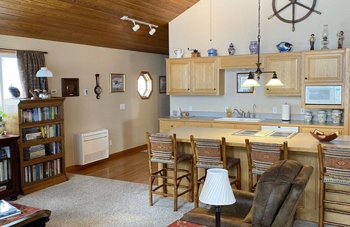 Somers House | Juniper Bay Getaway Home