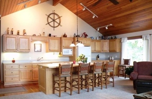 Somers House | Juniper Bay Getaway Home