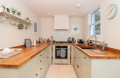 Dartmouth Cottage | Juniper Cottage