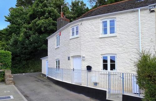 Noss Mayo House | Junket Cottage