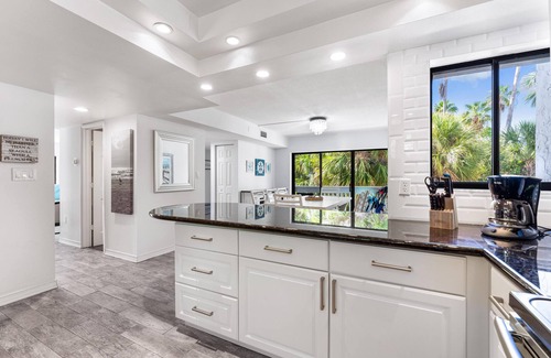 Siesta Key Apartment | Just Beachy by Beachside Management