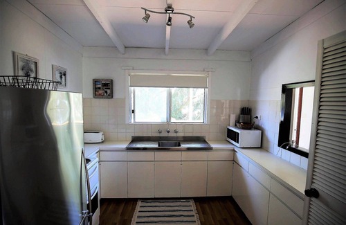 Guilderton House | Just Beachy - Quiet & Relaxing - comfortable beach cottage